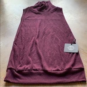 DYI Sleeveless Turtleneck Open Side Sweater L